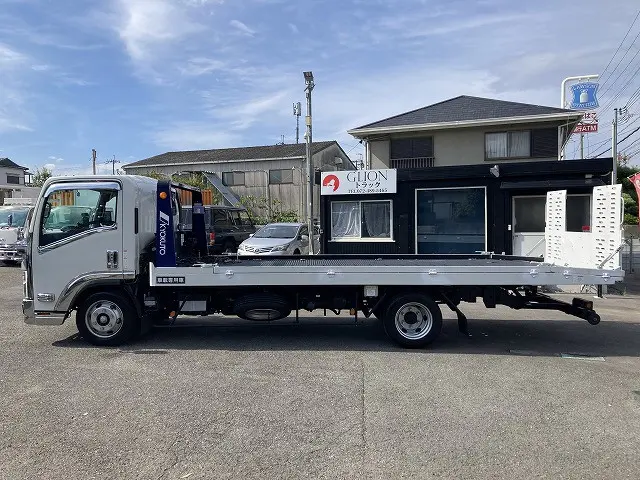 いすゞ エルフ 2RG-NPR88AN(2WD)の写真4