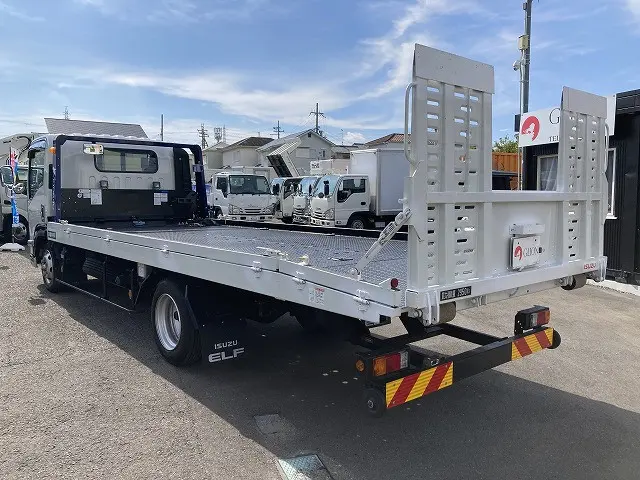 いすゞ エルフ 2RG-NPR88AN(2WD)の写真6