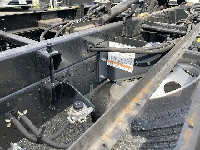 いすゞ エルフ 2RG-NPR88AN(2WD)の写真14