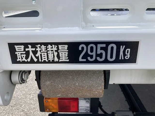 いすゞ エルフ 2RG-NPR88AN(2WD)の写真18