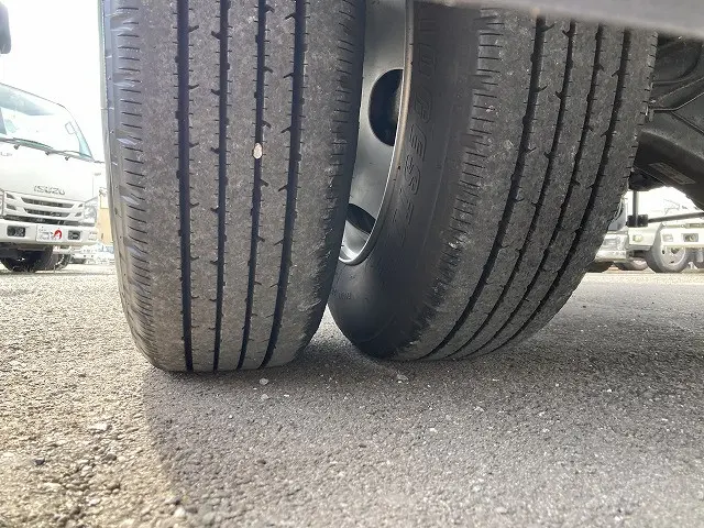 いすゞ エルフ 2RG-NPR88AN(2WD)の写真23