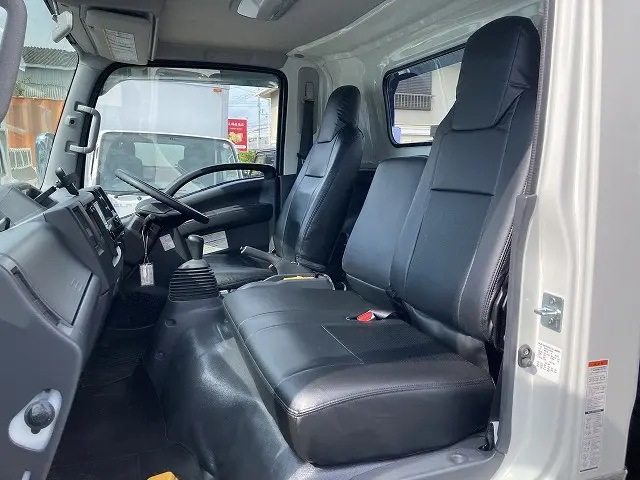 いすゞ エルフ 2RG-NPR88AN(2WD)の写真27