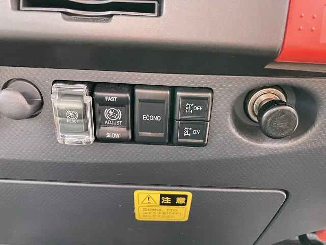 いすゞ エルフ 2RG-NPR88AN(2WD)の写真33