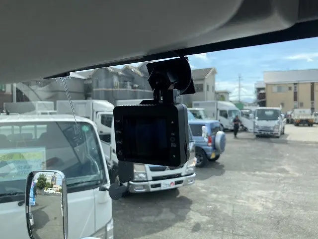 いすゞ エルフ 2RG-NPR88AN(2WD)の写真36