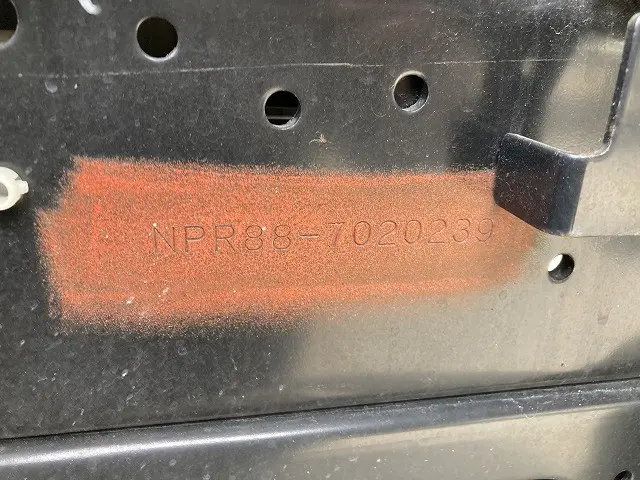 いすゞ エルフ 2RG-NPR88AN(2WD)の写真46