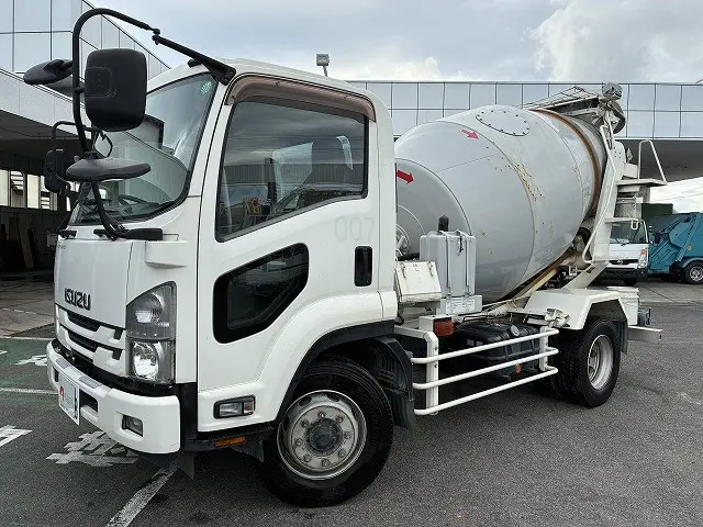 いすゞ フォワード LKG-FTR90S2(2WD)の写真1