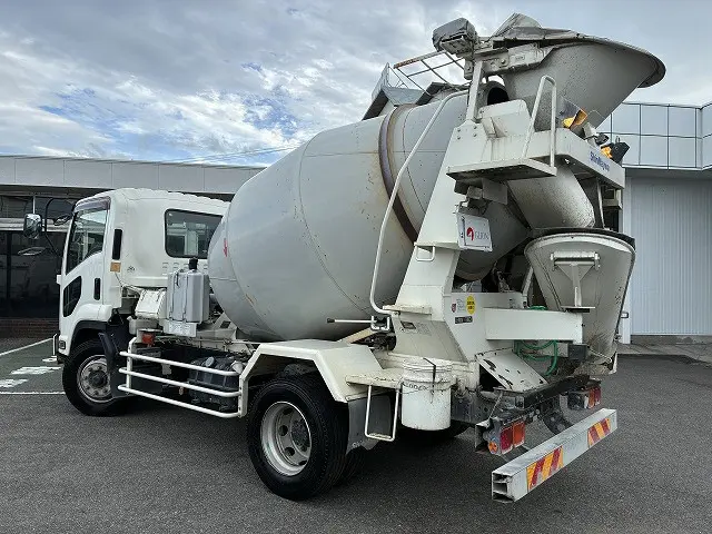 いすゞ フォワード LKG-FTR90S2(2WD)の写真6