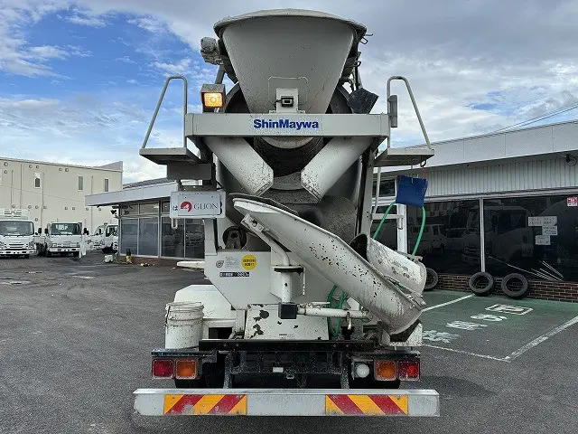 いすゞ フォワード LKG-FTR90S2(2WD)の写真7