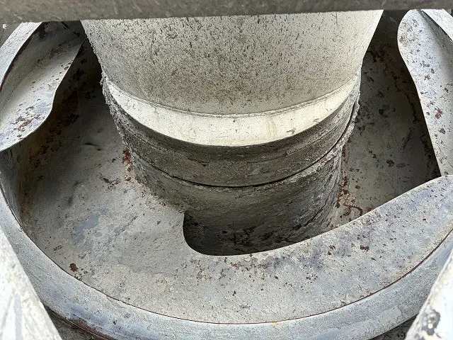 いすゞ フォワード LKG-FTR90S2(2WD)の写真13