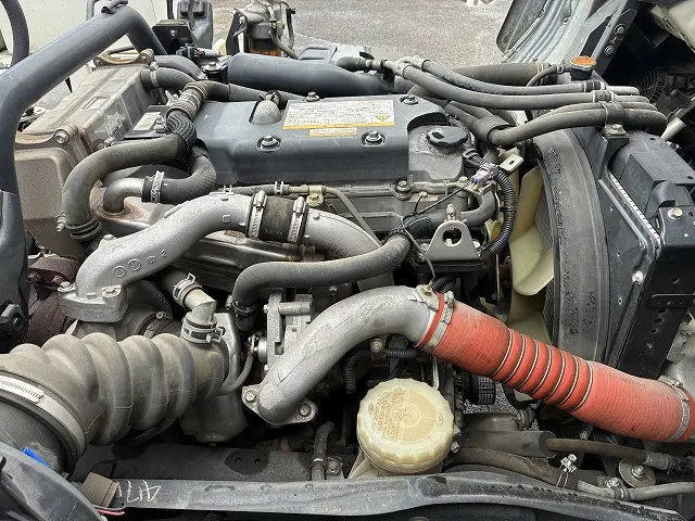 いすゞ フォワード LKG-FTR90S2(2WD)の写真16