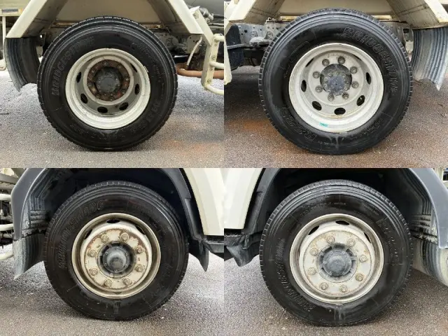 いすゞ フォワード LKG-FTR90S2(2WD)の写真24