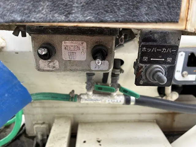 いすゞ フォワード LKG-FTR90S2(2WD)の写真34