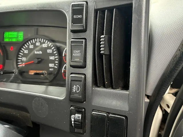 いすゞ フォワード LKG-FTR90S2(2WD)の写真36