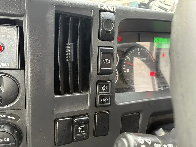 いすゞ フォワード LKG-FTR90S2(2WD)の写真37