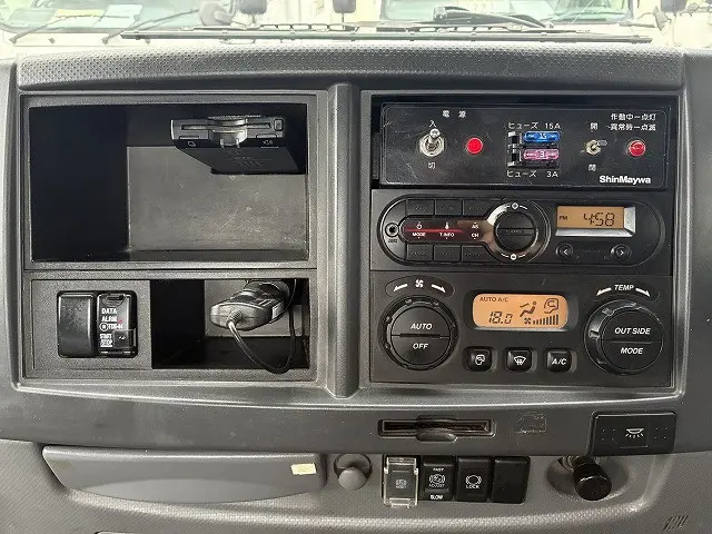 いすゞ フォワード LKG-FTR90S2(2WD)の写真39