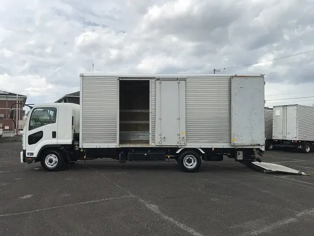 いすゞ フォワード 2PG-FRR90S2(2WD)の写真11