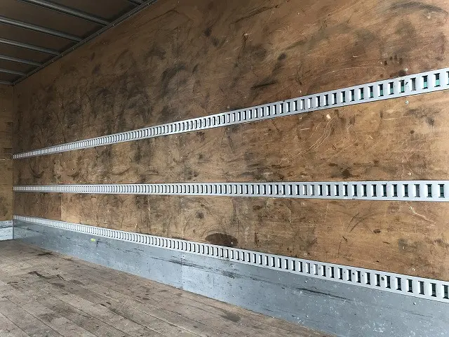 いすゞ フォワード 2PG-FRR90S2(2WD)の写真17