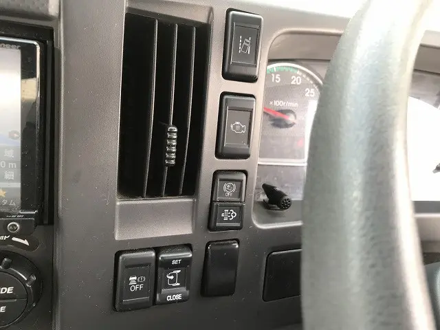 いすゞ フォワード 2PG-FRR90S2(2WD)の写真41