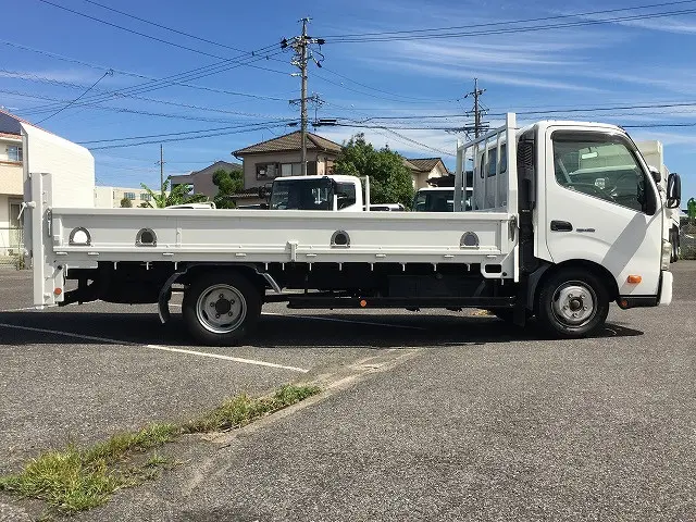 日野 デュトロ SKG-XZU710M(2WD)の写真5