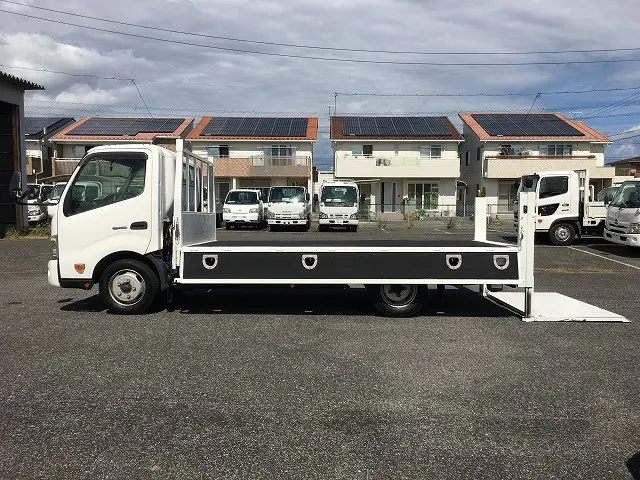 日野 デュトロ SKG-XZU710M(2WD)の写真11