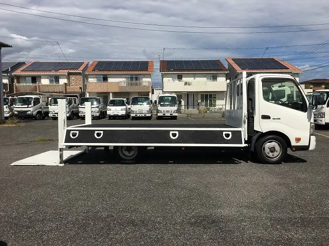 日野 デュトロ SKG-XZU710M(2WD)の写真12