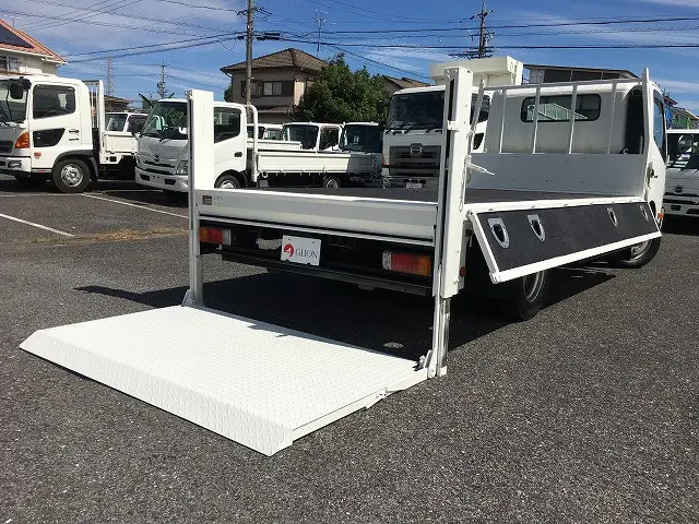 日野 デュトロ SKG-XZU710M(2WD)の写真15