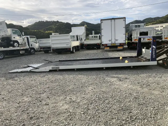 三菱 キャンター TPG-FEB80(2WD)の写真12