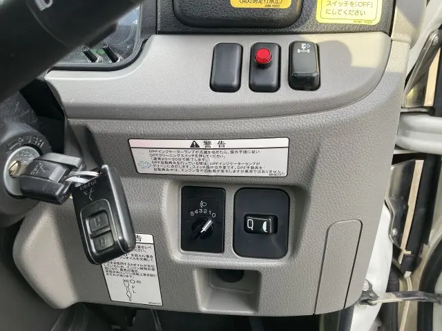 三菱 キャンター TPG-FEB80(2WD)の写真23