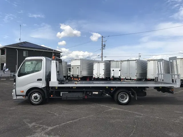 日野 デュトロ 2RG-XZU722M(2WD)の写真4