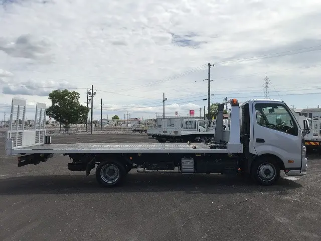 日野 デュトロ 2RG-XZU722M(2WD)の写真5