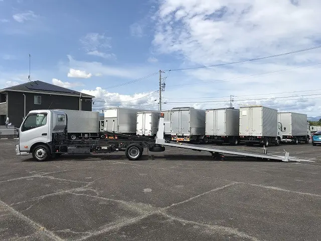 日野 デュトロ 2RG-XZU722M(2WD)の写真11