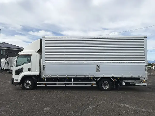 いすゞ フォワード 2RG-FRR90S2(2WD)の写真4