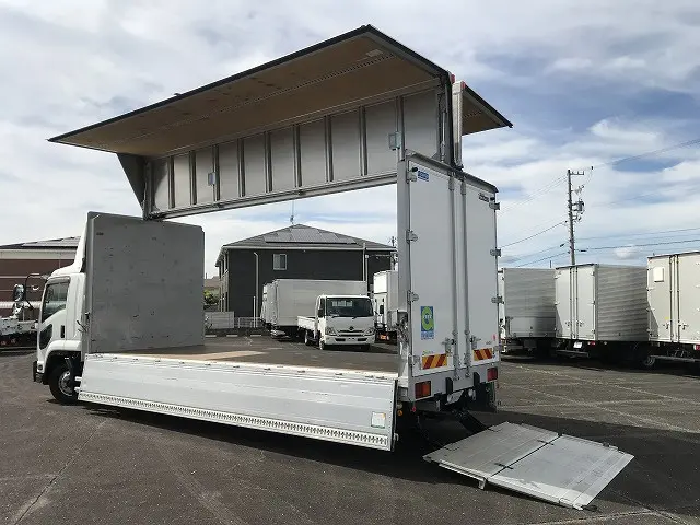 いすゞ フォワード 2RG-FRR90S2(2WD)の写真13