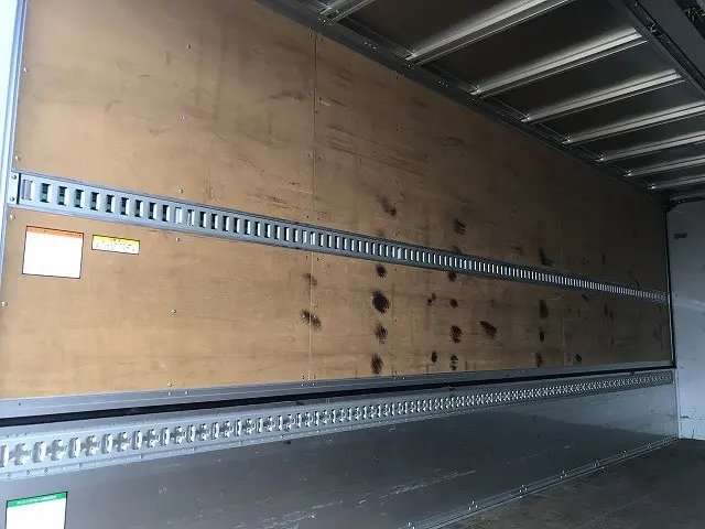 いすゞ フォワード 2RG-FRR90S2(2WD)の写真18