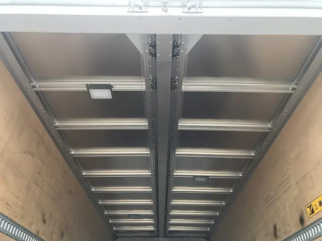 いすゞ フォワード 2RG-FRR90S2(2WD)の写真19