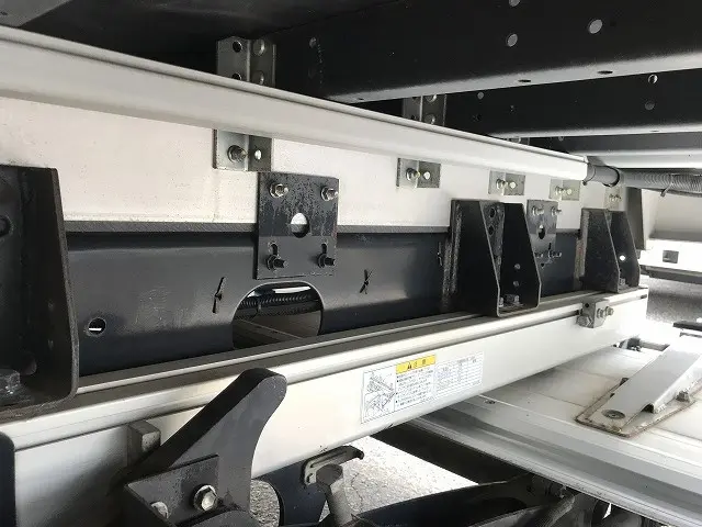 いすゞ フォワード 2RG-FRR90S2(2WD)の写真31