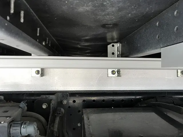 いすゞ フォワード 2RG-FRR90S2(2WD)の写真32