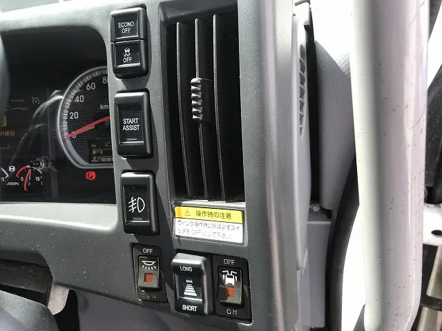 いすゞ フォワード 2RG-FRR90S2(2WD)の写真38