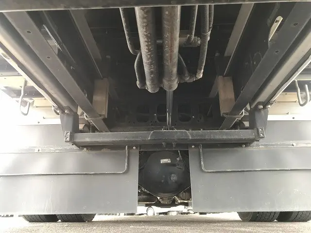 いすゞ フォワード 2RG-FRR90S2(2WD)の写真48