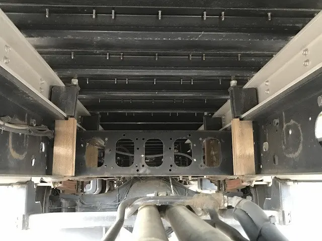 いすゞ フォワード 2RG-FRR90S2(2WD)の写真49