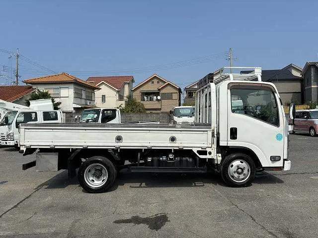 いすゞ エルフ TRG-NMR85R(2WD)の写真5