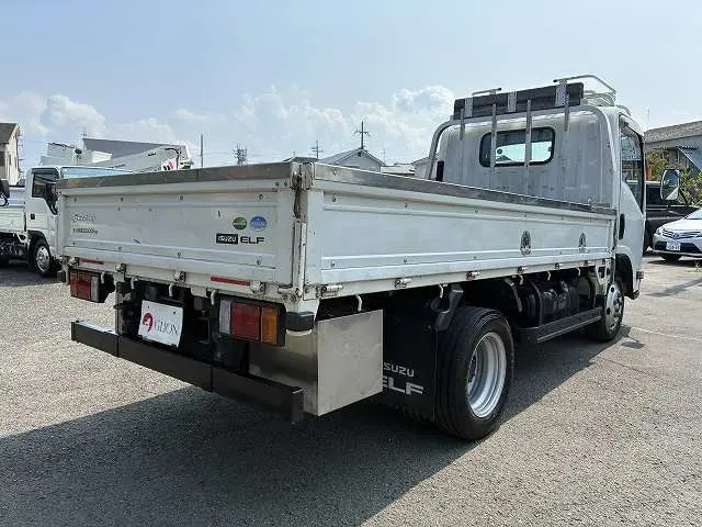 いすゞ エルフ TRG-NMR85R(2WD)の写真6