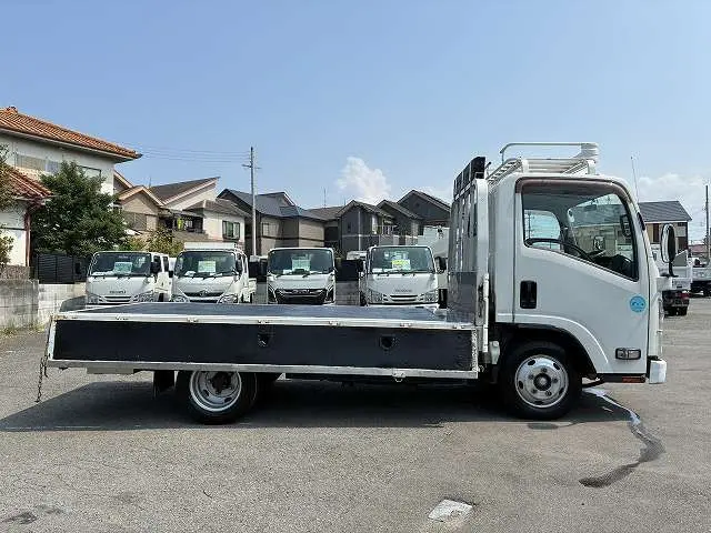 いすゞ エルフ TRG-NMR85R(2WD)の写真12