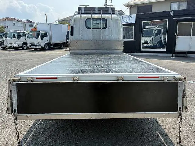 いすゞ エルフ TRG-NMR85R(2WD)の写真14