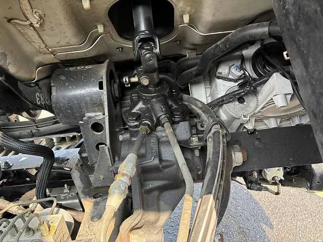 いすゞ エルフ TRG-NMR85R(2WD)の写真17