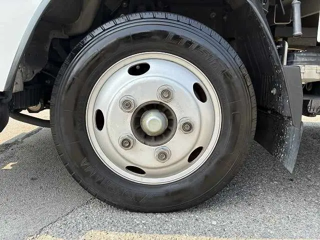 いすゞ エルフ TRG-NMR85R(2WD)の写真27