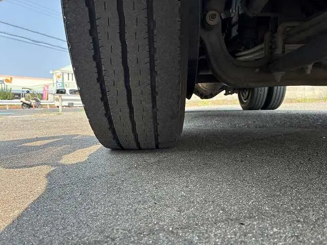 いすゞ エルフ TRG-NMR85R(2WD)の写真34