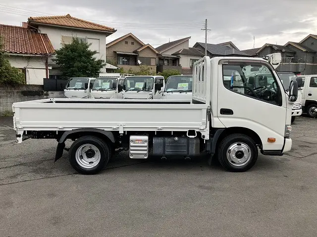 日野 デュトロ 2RG-XZU605M(2WD)の写真5