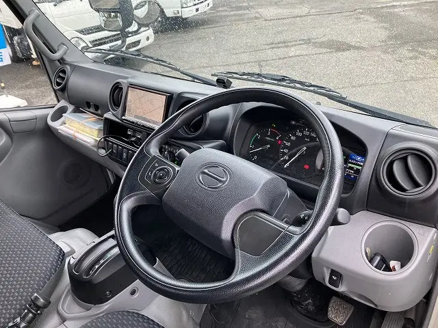 日野 デュトロ 2RG-XZU605M(2WD)の写真33