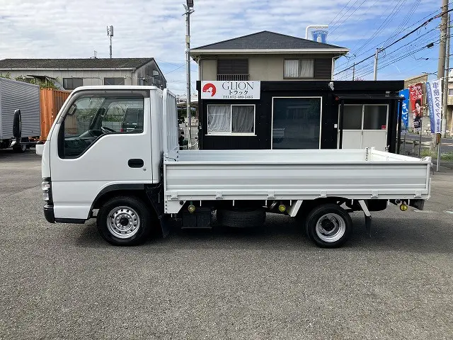 いすゞ エルフ KR-NHR69(2WD)の写真4